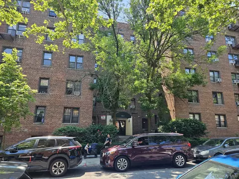 102-18 64 Ave #2X, New York, NY 11375