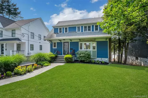 7 Senate Pl, Larchmont, NY 10538
