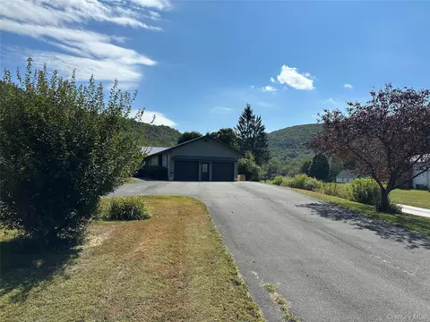 250 Rockland Rd, Rockland, NY 12776