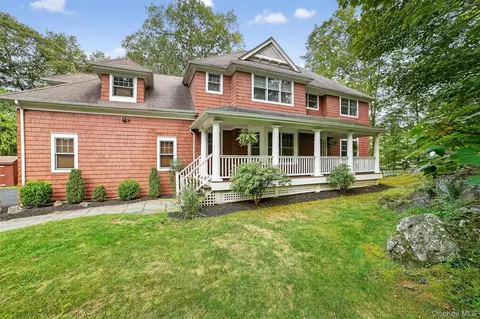 11 Flanders Ln, Cortlandt, NY 10567