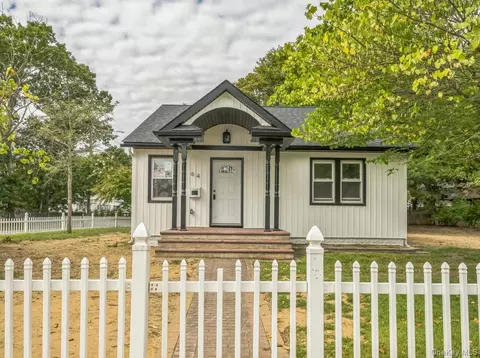 64 Highland Ave, Patchogue, NY 11772