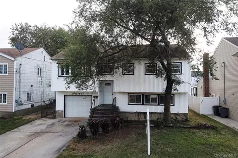 292 Westside Ave, Freeport, NY 11520