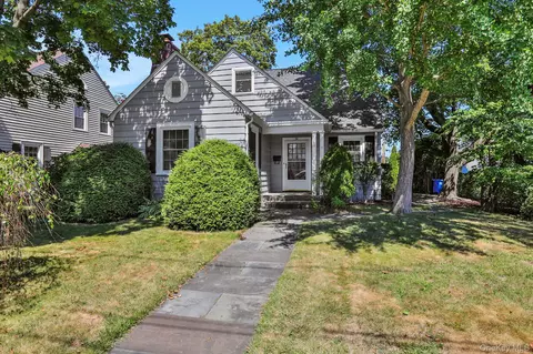 94 Roosevelt Ave, Kingston, NY 12401