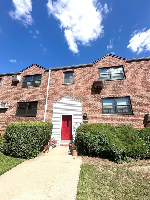 82-26 155th Ave #2ND LEVEL, Howard Beach, NY 11414