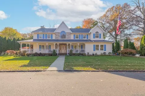 332 S Middletown Rd, Orangetown, NY 10965