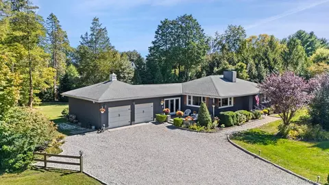 37 Old Deer Park Rd, Katonah, NY 10536