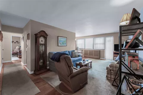 88-08 151 Ave #5C, Howard Beach, NY 11414