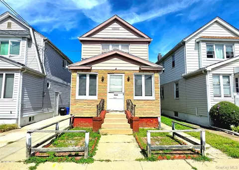 9439 134th Ave, New York, NY 11417
