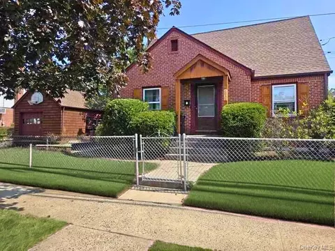 853 Arthur St, West Hempstead, NY 11552