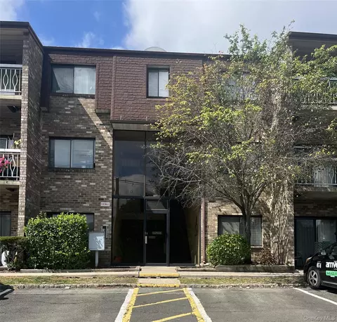 211 Kennedy Dr #211, Ramapo, NY 10977