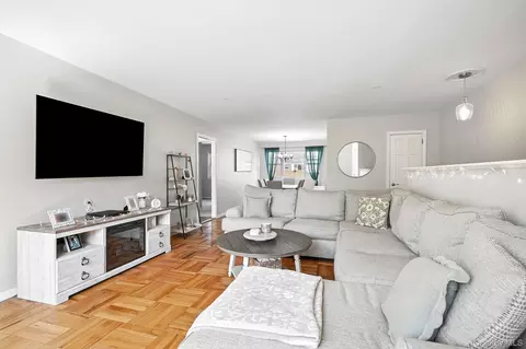 11 Westview Ave #7-2, White Plains, NY 10603