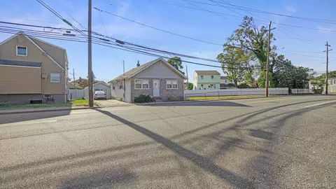 616 Meachem Ave, Elmont, NY 11003