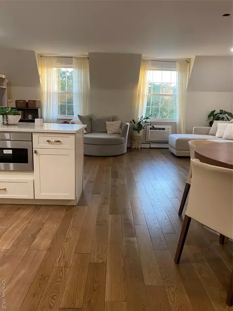 13-36 Robin Ln #70 U, Bayside, NY 11360