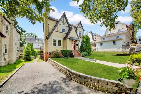 12 Crest Ave, Mount Vernon, NY 10550