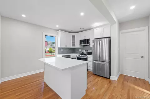 13001 228th St, New York, NY 11413