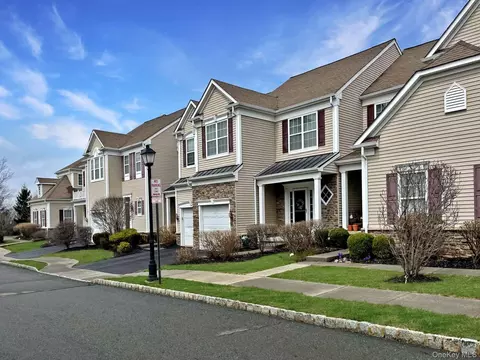 29 Banbury Way #1104, Newburgh, NY 12550