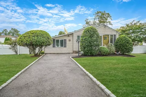 1224 Fairbanks Ave, Bay Shore, NY 11706