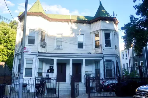 1386 Clinton Ave, New York, NY 10456