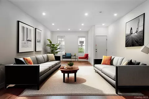 349 S 4th Ave, Mount Vernon, NY 10550