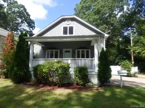 669 Wadleigh Ave, West Hempstead, NY 11552