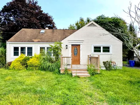 127 Watkins Ave, Middletown, NY 10940