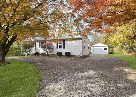 585 Pulaski Rd, Kings Park, NY 11754