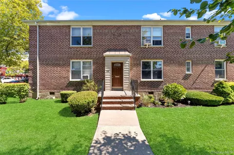 35-03 205 St UNIT 329, Bayside, NY 11361