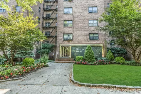 138-20 31 Rd #1C, Flushing, NY 11354