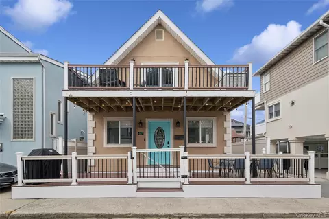 67 Michigan St, Long Beach, NY 11561