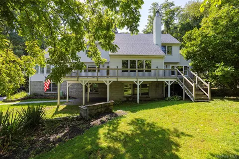 61 Church St, Beekman, NY 12570