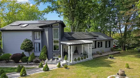 46 Woodland Rd, Monroe, NY 10950