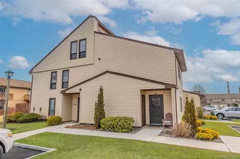 100 Daly Blvd #2410, Oceanside, NY 11572