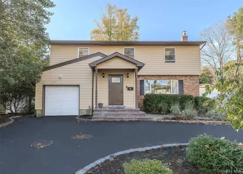 3 Earl Rd, Melville, NY 11747