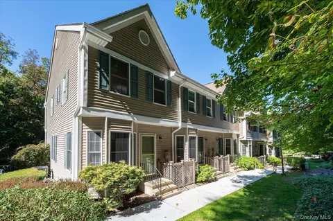 300 West St #7, Mount Kisco, NY 10549