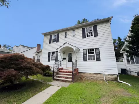 207 S Grand Ave, Poughkeepsie, NY 12603