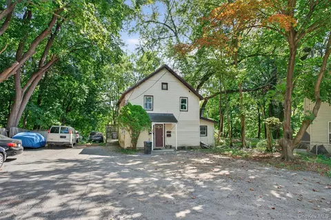 20 N Main St, Monroe, NY 10950