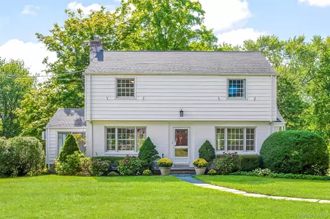 17 Avondale Rd, White Plains, NY 10605