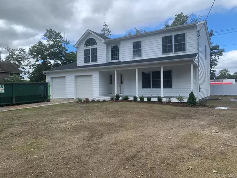 91 Beverly Rd, Babylon, NY 11702
