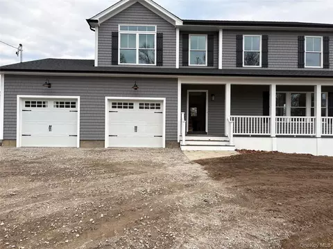 91 Beverly Rd, Babylon, NY 11702