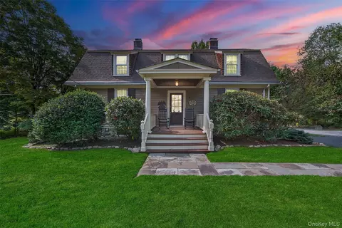 91 Eagle Valley Rd, Ramapo, NY 10974