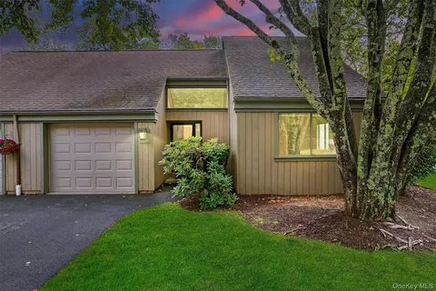 954 Heritage Hls #F, Somers, NY 10589