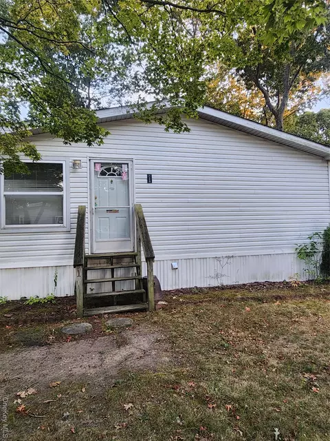 433 Mill Rd UNIT 1, Calverton, NY 11933