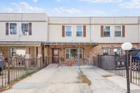 96 Herzl St, Brooklyn, NY 11212