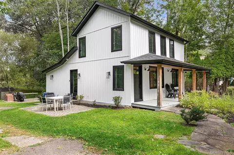 73175 Main Rd, Greenport, NY 11944