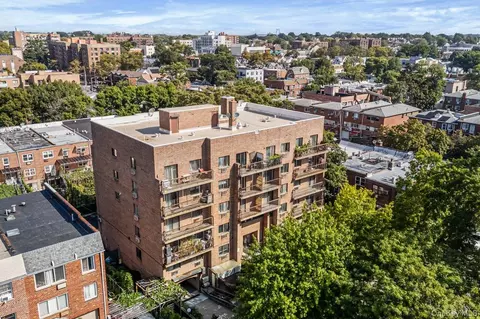 147-45 Barclay Ave #2, Flushing, NY 11355