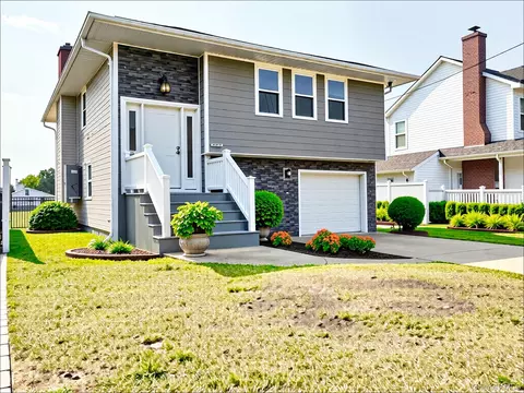 248 E Shore Rd E, Lindenhurst, NY 11757