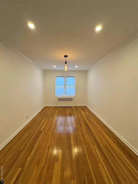 137 Smith #A4, Freeport, NY 11520