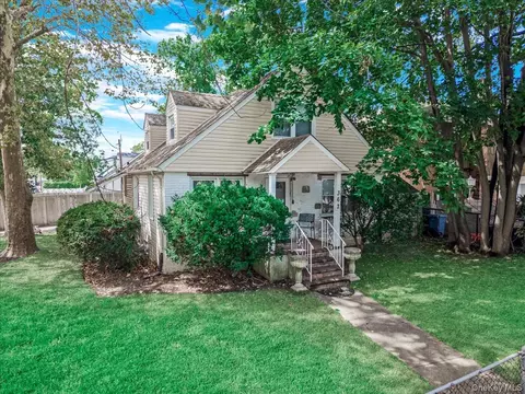 362 Langdon Blvd, Rockville Centre, NY 11570