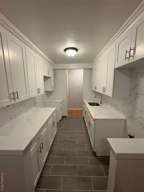 6485 Broadway #2K, New York, NY 10471