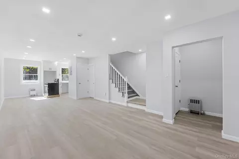 11008 172nd St, Jamaica, NY 11433